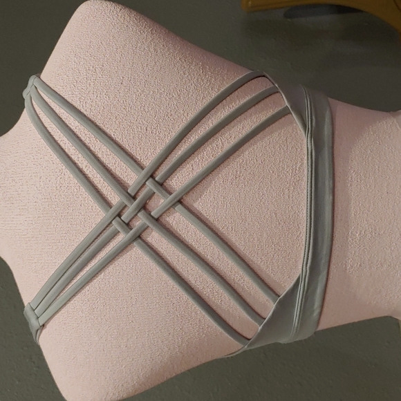 Victoria Sport Bra Size S - Picture 2 of 3